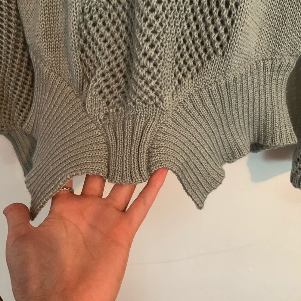 Grey sweater - Picture 3 of 3